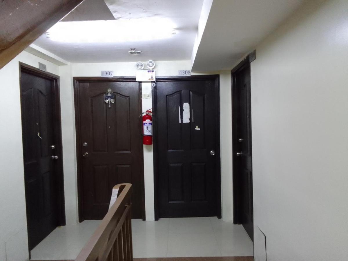 Emmanuel'S Service Apartment Near The Airport Manila Eksteriør billede