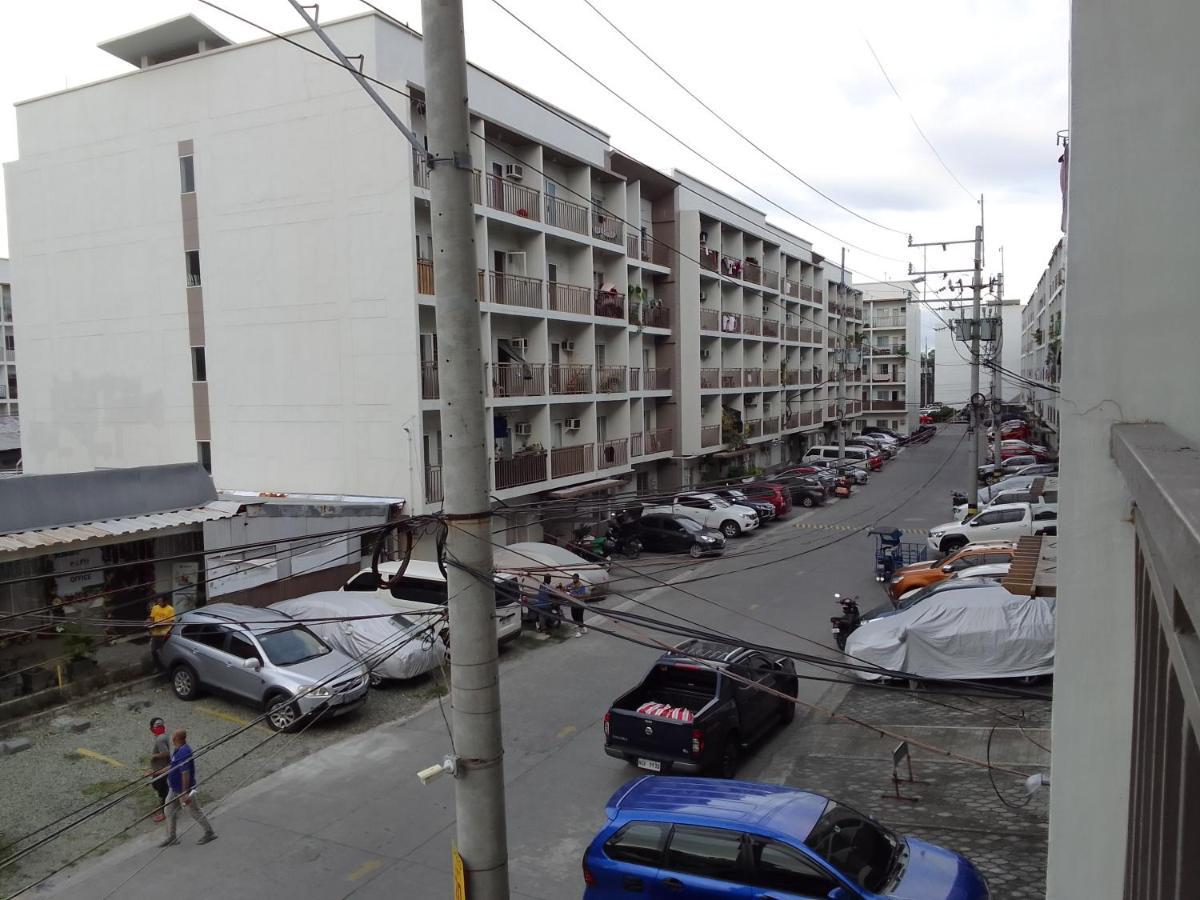Emmanuel'S Service Apartment Near The Airport Manila Eksteriør billede