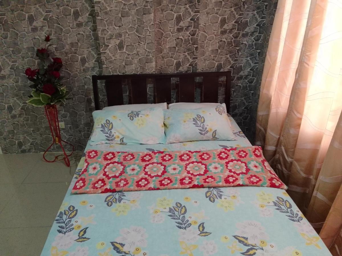Emmanuel'S Service Apartment Near The Airport Manila Eksteriør billede