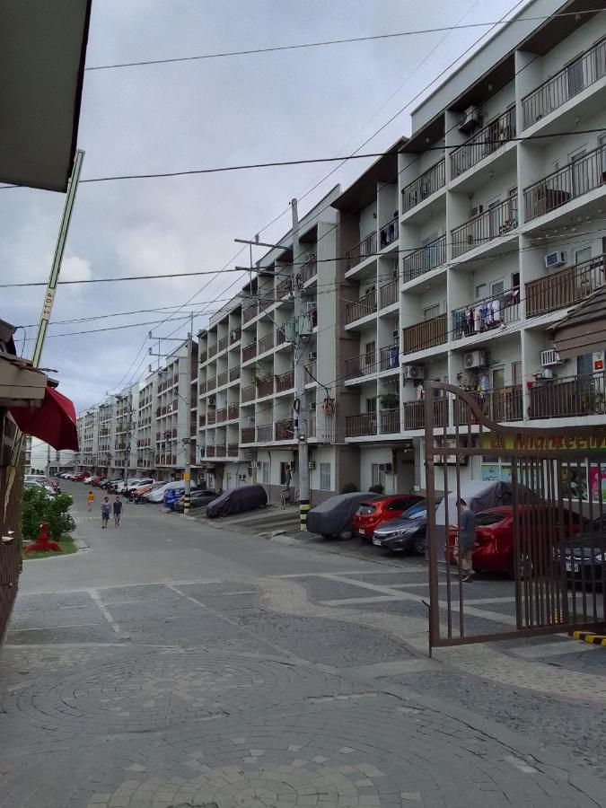 Emmanuel'S Service Apartment Near The Airport Manila Eksteriør billede