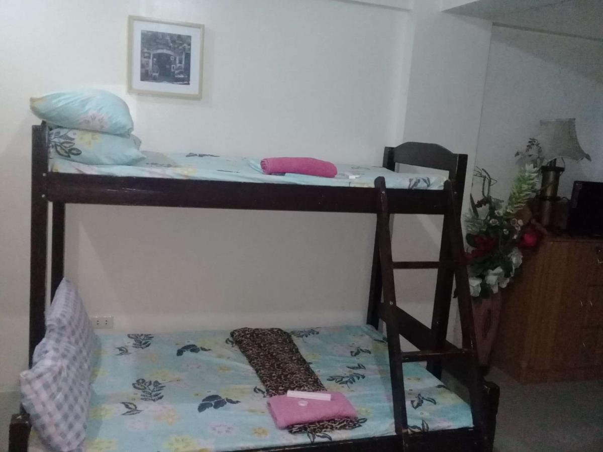 Emmanuel'S Service Apartment Near The Airport Manila Eksteriør billede