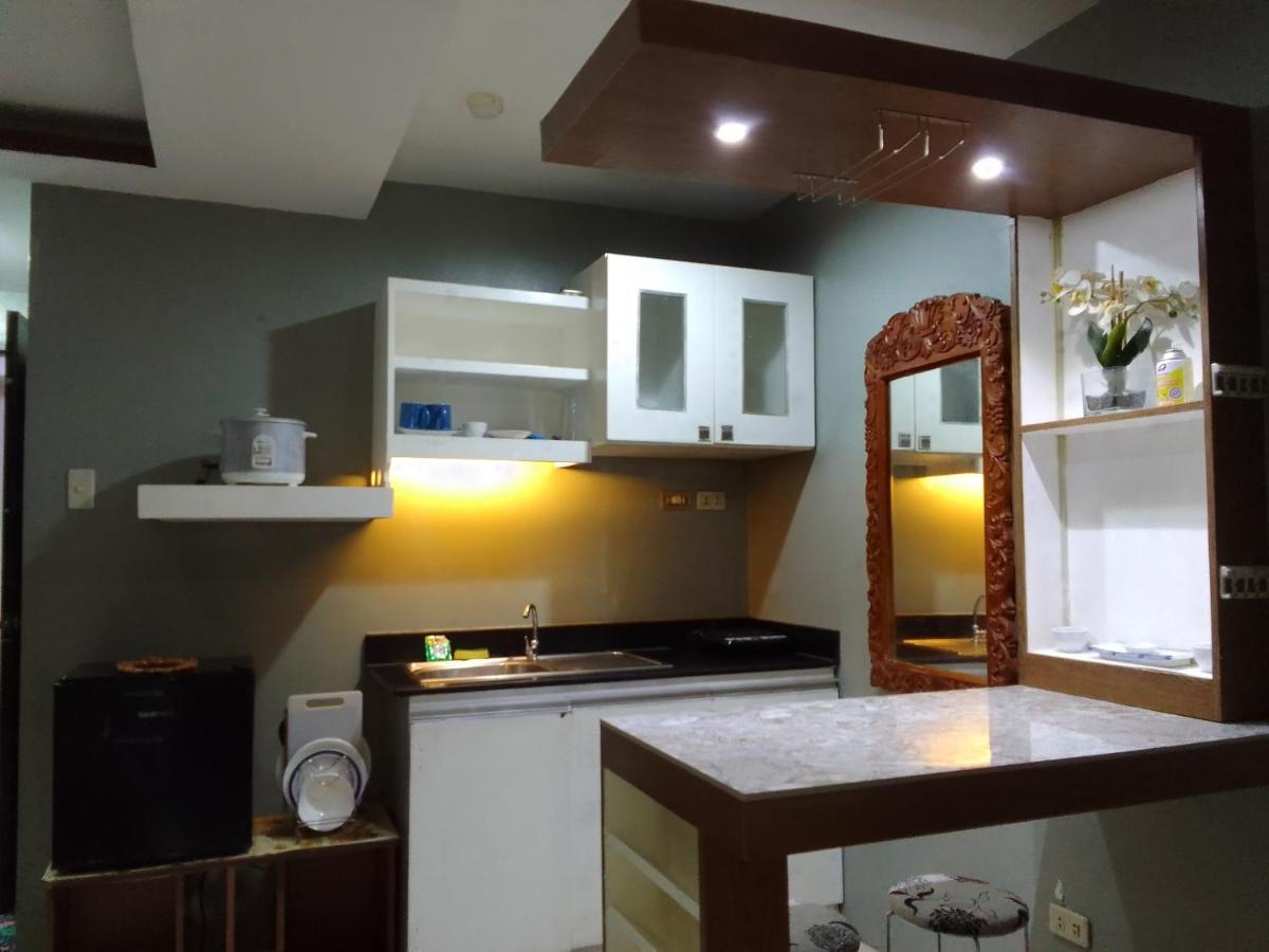 Emmanuel'S Service Apartment Near The Airport Manila Eksteriør billede